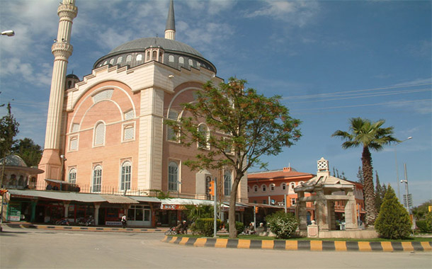 BU AYIP BİZE YETER! BAZI CAMİLERİN ELEKTRİK BORCUNDAN DOLAYI ELEKTRİKLERİ KESİLMİŞ!