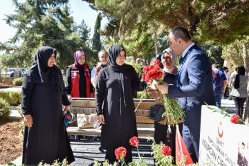 15 Temmuz Milli Birlik ve Dayanışma gününde Şehitlik ziyaret edildi