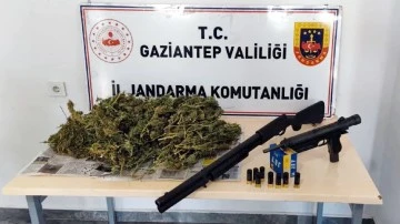 4 kilo esrar ile uzun namlulu otomatik silah ele geçirildi