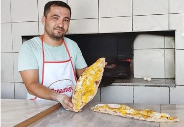 400 yıldır hazırlanan pideler 8 saatte tükeniyor