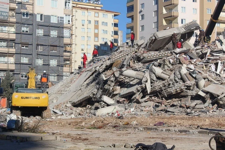 49 kişiye mezar olan Emre Apartmanı'yla ilgili soruşturma tamamlandı