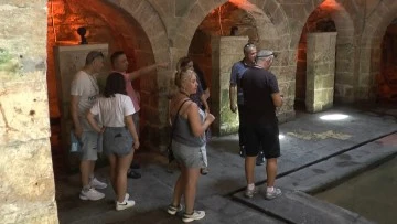 800 yıllık tarihi kastellere turistlerden yoğun ilgi