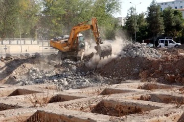 89 kişiye mezar olan Galeria Sitesi’nin temeli kapatılıyor