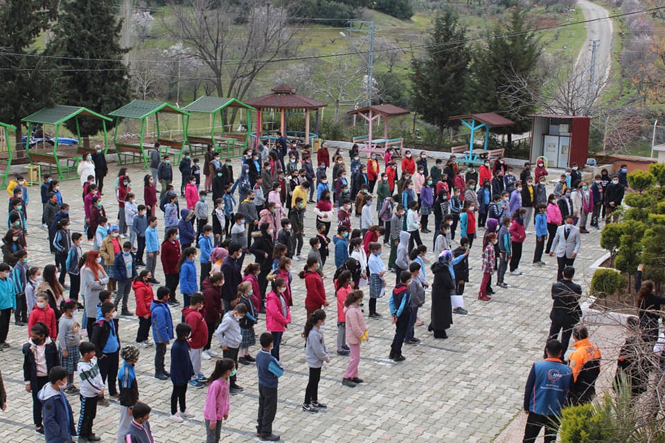 DEPREM HAFTASI NEDENİYLE ÖĞRENCİLERE EĞİTİM VERİLDİ