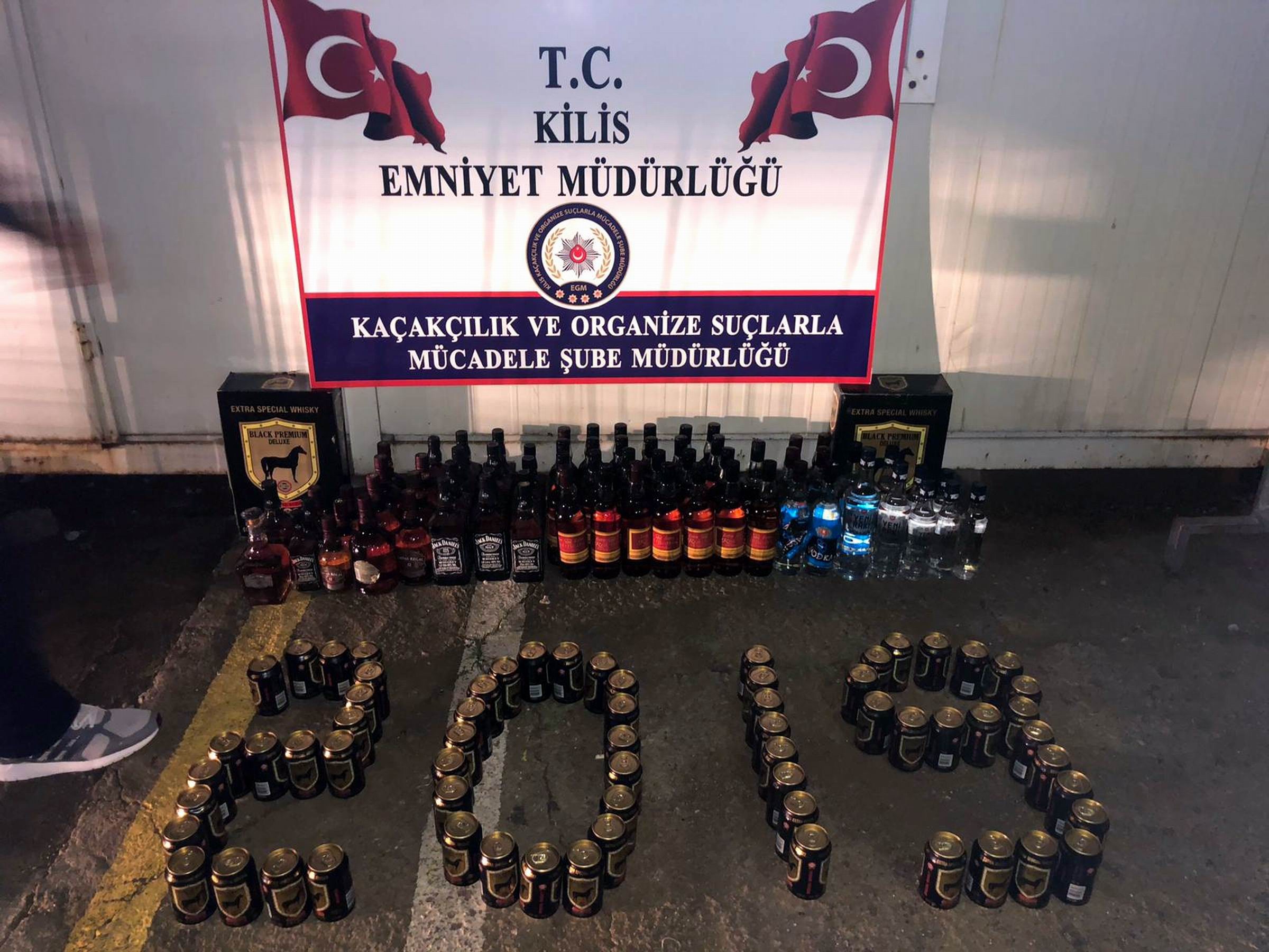 Kilis’te 180 şişe kaçak içki ele geçirildi