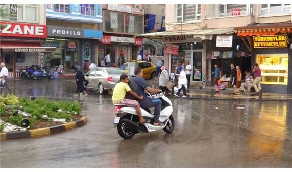 METEOROLOJİ UYARDI SAĞANAK YAĞIŞLAR DEVAM EDECEK!  DERECEMİZ 43CM