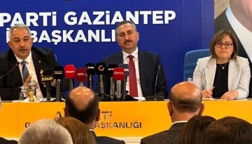 Abdulhamit Gül’den Kılıçdaroğlu’na “Yenilen pehlivan güreşe doymazmış”