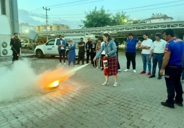 AFAD gönüllüleri çadır kurma ve yangın eğitimi aldı