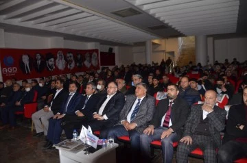 AGD 'DEN MUHTEŞEM GECE!  &quot;ERBAKAN HOCA VE ŞEHİTLER DUALAR İLE ANILDI&quot;