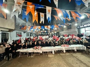 AK Parti'de mahalle toplantısı mitinge dönüştü