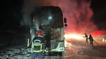 Alevlere teslim olan tır kullanılamaz hale geldi