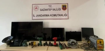 ALTIN HIRSIZI JANDARMADAN KAÇAMADI