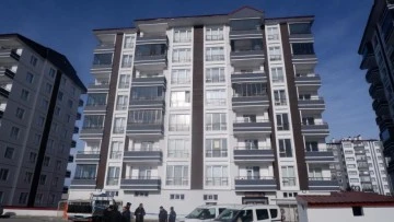 Apartmanın 4. katından düştü