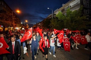 Atatürk’ü Anma Gençlik Ve Spor Bayramının Coşkusu, Fener Alayı İle Taçlandı