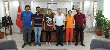 Atletizm dalında başarılı olan Kilisli sporcular Macaristan’a davet edildi