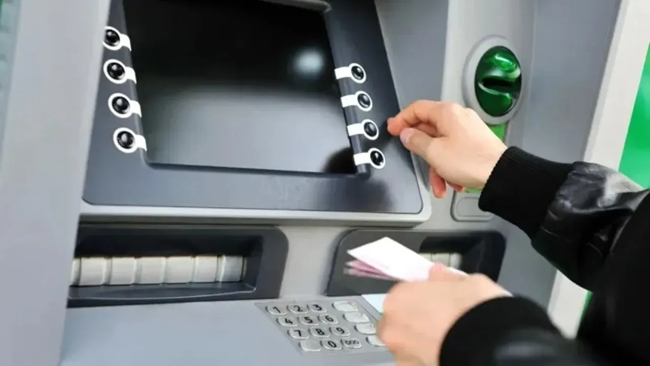 ATM'de onaylamadığı parasını başkası çekti