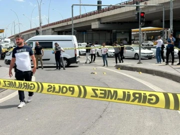 Avukat, tartıştığı eski eşinin yakınını silahla yaraladı