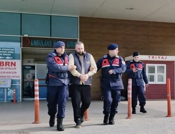 Babasını taşla yaralayıp sağlık ekiplerini de rehin alan şahıs tutuklandı