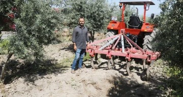 Bahçesini çapalayan çiftçinin pulluğuna takılan küpten Bizans dönemi sikkeleri çıktı