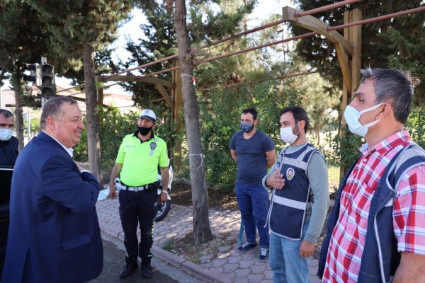 BAŞKAN RAMAZAN ÖNCE İTFAİYE ERLERİ İLE SONRA POLİSLER İLE BAYRAMLAŞTI