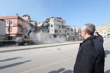 Başkan Tahmazoğlu “Depremin izlerini hep birlikte sileceğiz”