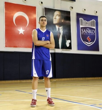 BATU ANLAR, BASKETBOL MİLLİ TAKIMINA DAVET EDİLDİ