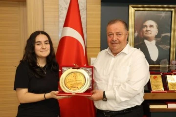 Belediye Başkanı Ramazan, YKS il birincisini ağırladı