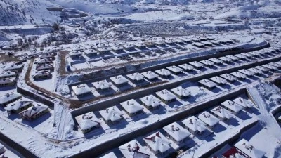 Beyaza bürünen köy evleri görsel şölen sundu