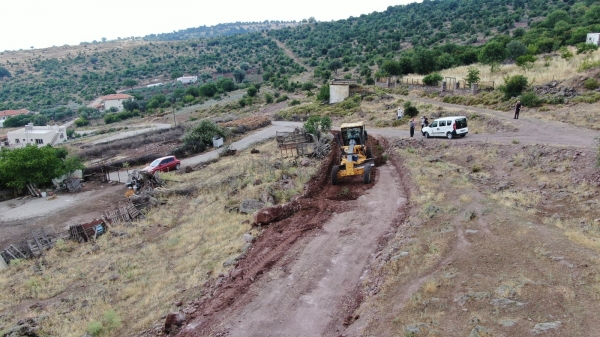 Bostanlar’da yol açma çalışmaları devam ediyor
