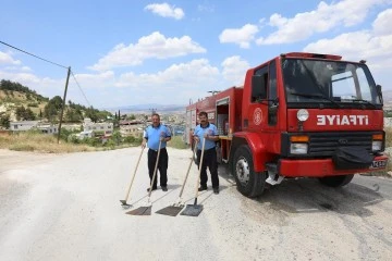  BÜYÜKŞEHİR İTFAİYE EKİPLERİ, YANGIN İHTİMALİNE KARŞI TARIM ARAZİLERİNDE NÖBETTE!