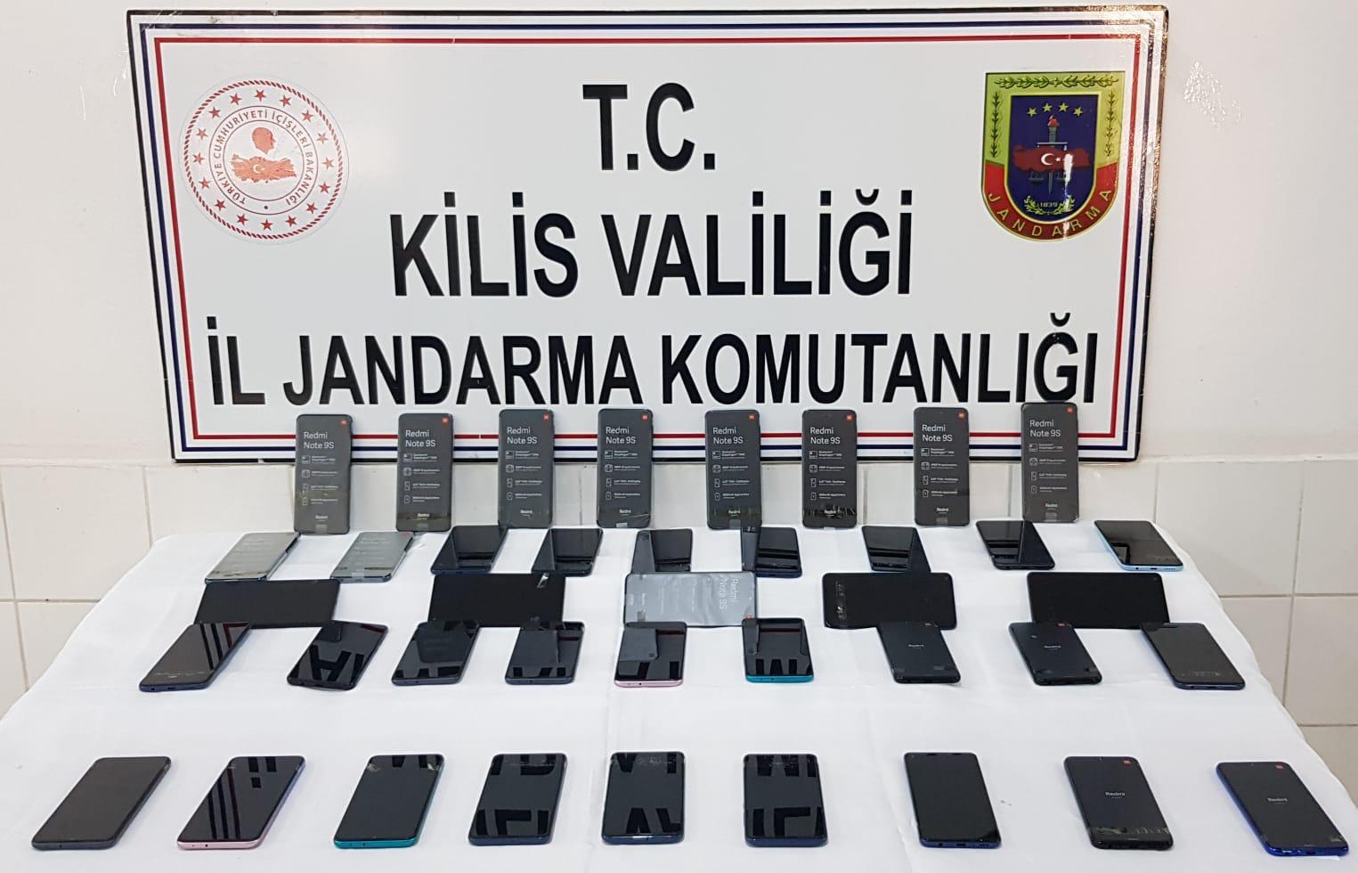 KAÇAK CEP TELEFONLARINA EL KONULDU