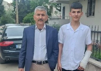 Çocuğunun unuttuğu oyuncağı almaya giden adam kazada ağır yaralandı