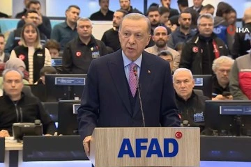 Cumhurbaşkanı Erdoğan açıkladı: '912 kişi hayatını kaybetti, 5 bin 385 kişi yaralandı, 2 bin 818 bina yıkıldı'