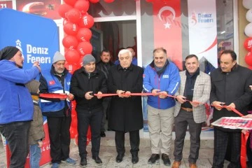 Dar Gelirli aileler için Deniz Feneri Geçici Giyim Mağazası Açıldı