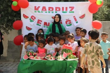 Depremzede çocuklar karpuz şenliğinde gönüllerince eğlendi