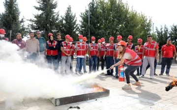 DİŞ HEKİMLİĞİ FAKÜLTESİNDE YANGIN VE TAHLİYE TATBİKATI YAPILDI