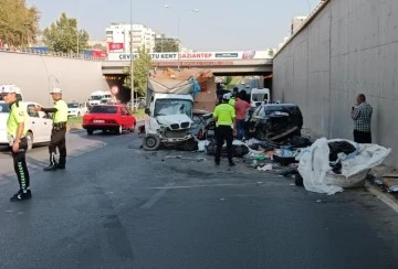 Feci kaza sonrası ortalık savaş alanına döndü