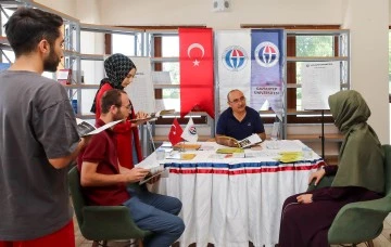 GAÜN aday öğrenciler için tanıtım bürosu açtı