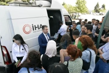 GAÜN Öğrencileri Canlı Yayın Aracını İnceledi