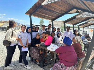 GAÜN öğrencileri deprem bölgesinde staj yaptı