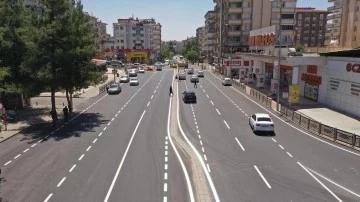 GAZİANTEP BÜYÜKŞEHİR ASFALT SEZONUNDA ÇALIŞMALARINI ARALIKSIZ SÜRDÜRÜYOR