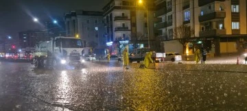 Gaziantep'e bir yılda yağan yağmurun dörtte biri dün gece yağdı!