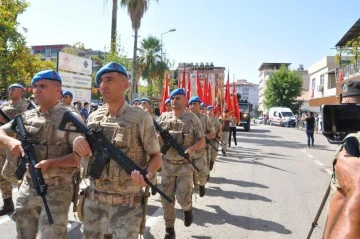 Gaziantep'in ilçelerinde 30 Ağustos coşkusu