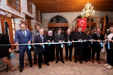 Gaziantep’te “Dualı Gömlekler” Sergisi Açıldı