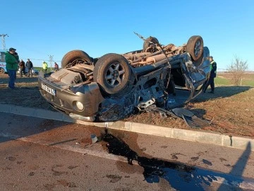 Gaziantep’te öğrenci servisi ile işçi servisi çarpıştı: 1 ölü, 12 yaralı