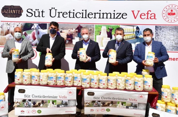 GAZİANTEP’TE “SÜT ÜRETİCİLERİNE VEFA” PROJESİ HAYATA GEÇİRİLDİ