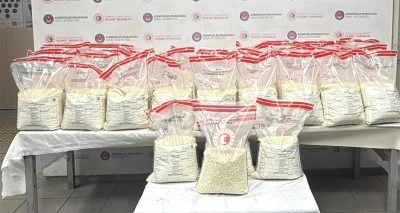 Gümrük kapısında 370 kilo uyuşturucu madde ele geçirildi