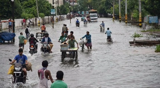 Hindistan'da sel ve toprak kayması: 10 ölü