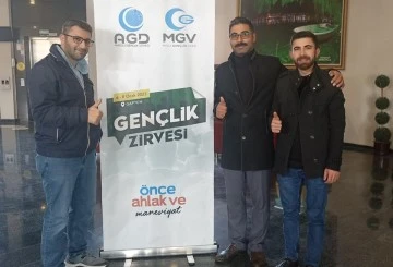 Hüseyin Şahin Şanlıurfa'da Gençlik zirvesine katıldı