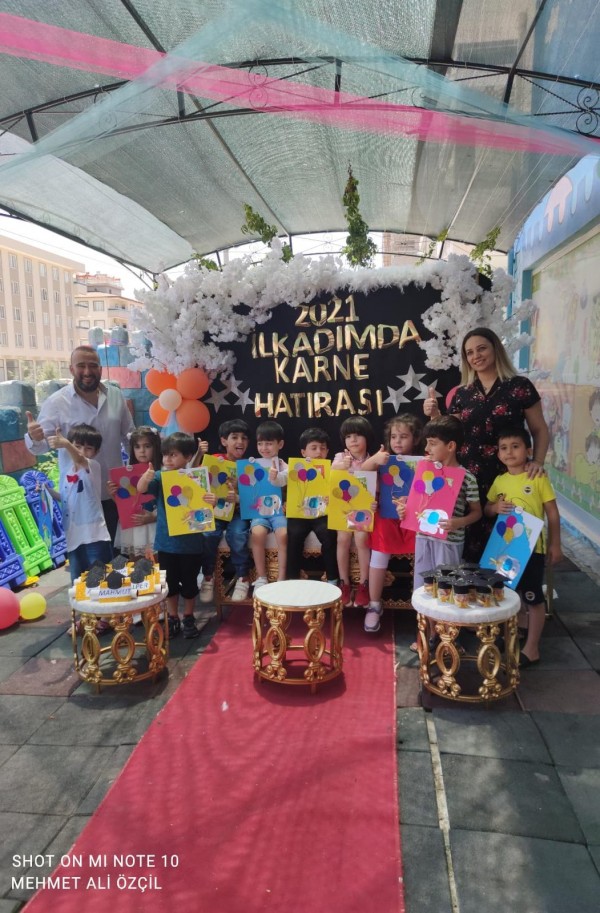 İLK ADIM ÇOCUK GELİŞİM AKADEMİSİNDEN KARNE HATIRASI